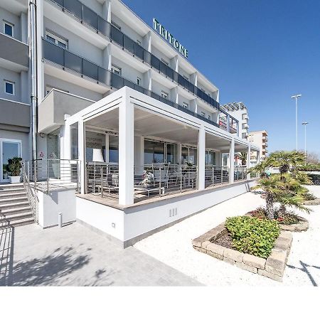 Hotel Tritone Senigallia Bagian luar foto
