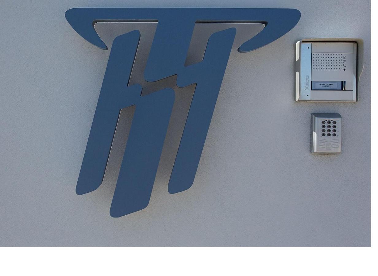 Hotel Tritone Senigallia Bagian luar foto