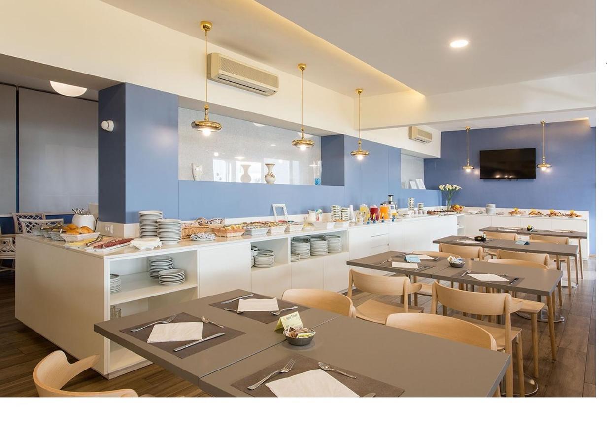 Hotel Tritone Senigallia Bagian luar foto